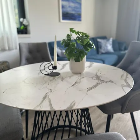 Our Lady Amfora 3* Μακάρσκα