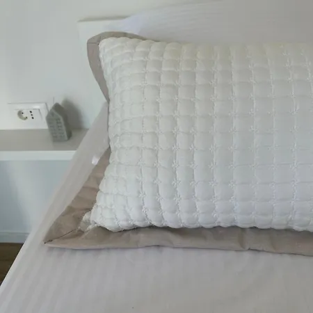 Our Lady Amfora 3* Μακάρσκα